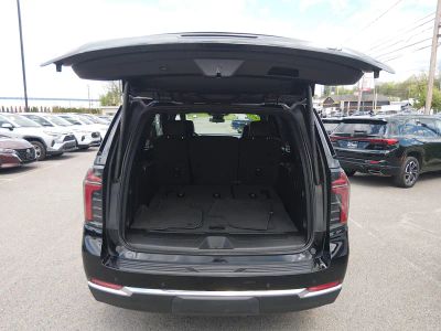 2025 Chevrolet Tahoe - Photo 11