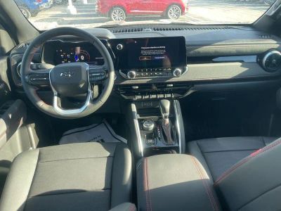 2026 Chevrolet Colorado - Photo 14