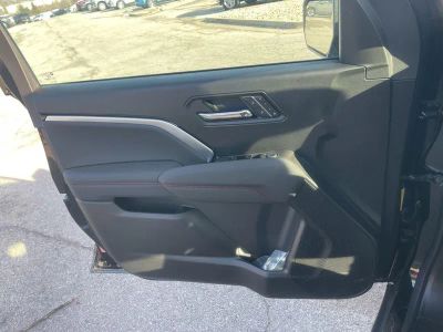 2026 Chevrolet Colorado - Photo 30