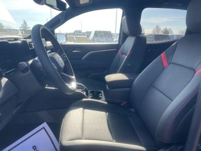 2026 Chevrolet Colorado - Photo 16