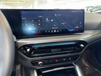 2025 BMW i4 - Photo 26