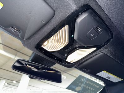 2025 BMW i4 - Photo 31