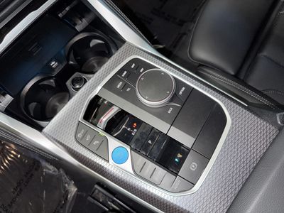 2025 BMW i4 - Photo 28