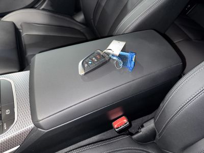 2025 BMW i4 - Photo 29