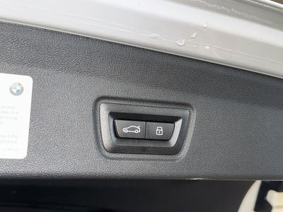 2025 BMW i4 - Photo 14