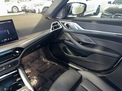 2025 BMW i4 - Photo 30