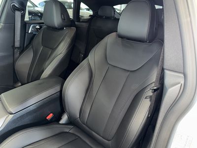 2025 BMW i4 - Photo 33
