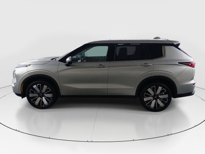 2025 Mitsubishi Outlander - Photo 4