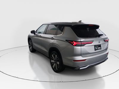 2025 Mitsubishi Outlander - Photo 5