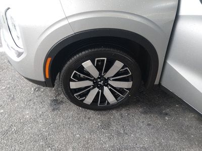 2025 Mitsubishi Outlander - Photo 10