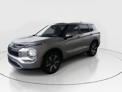 2025 Mitsubishi Outlander - Photo 3