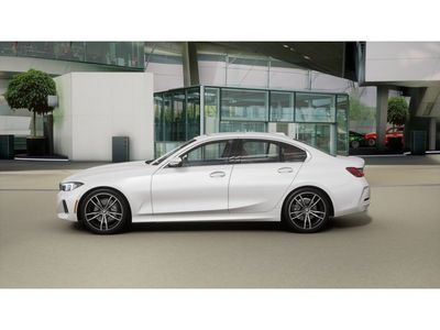 2026 BMW 3 Series - Photo 4