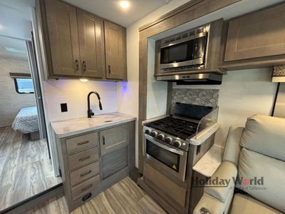 2025 Gulf Stream Conquest Class C - Photo 14
