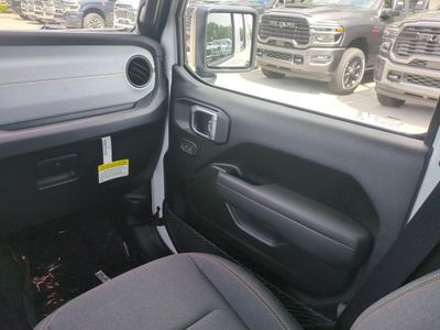 2026 Jeep Wrangler — photo 17 view