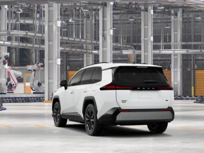 2026 Toyota RAV4 Plug-in Hybrid - Photo 9