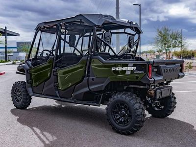 2025 Honda Pioneer 1000-6 Deluxe Crew - Photo 5