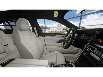 2026 BMW 8 Series - Photo 9