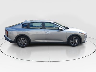 2025 Kia K4 - Photo 8