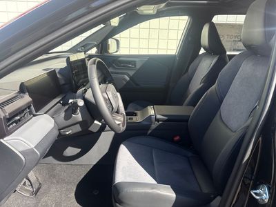 2026 Toyota RAV4 - Photo 10