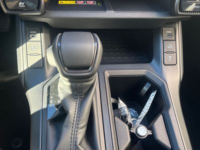 2026 Toyota RAV4 - Photo 13