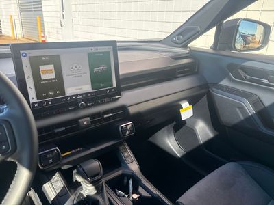 2026 Toyota RAV4 - Photo 15