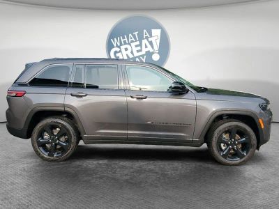2026 Jeep Grand Cherokee — side profile view