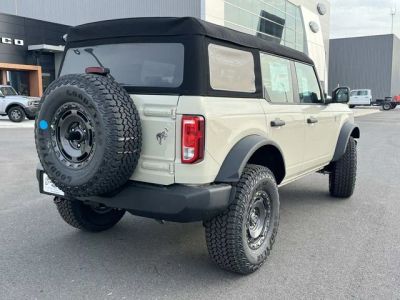2025 Ford Bronco - Photo 3