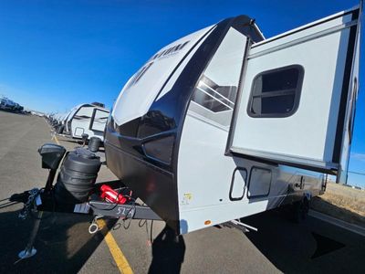 2026 Grand Design Momentum — rear three-quarter view