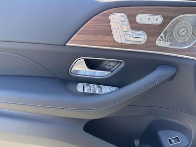 2026 Mercedes-Benz GLE — photo 17 view