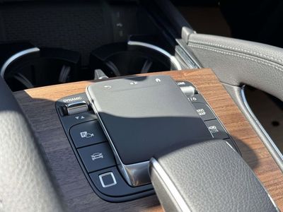 2026 Mercedes-Benz GLE — photo 29 view
