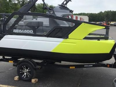 2025 Sea-Doo Switch Sport Compact - 170 hp Painted - Photo 4