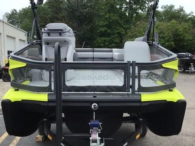 2025 Sea-Doo Switch Sport Compact - 170 hp Painted - Photo 2