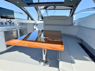 2025 Cruisers Yachts 42 GLS Outboard - Photo 13
