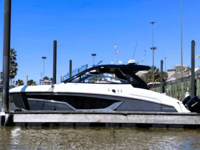 2025 Cruisers Yachts 42 GLS Outboard - Photo 1