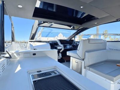 2025 Cruisers Yachts 42 GLS Outboard - Photo 8