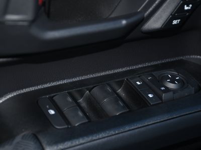 2026 Toyota 4Runner i-FORCE MAX - Photo 6