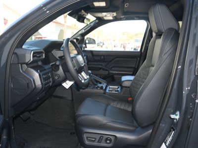 2026 Toyota 4Runner i-FORCE MAX - Photo 3