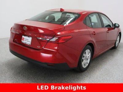 2025 Toyota Camry FWD - Photo 7