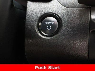 2025 Toyota Camry FWD - Photo 17