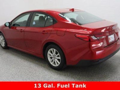 2025 Toyota Camry FWD - Photo 9