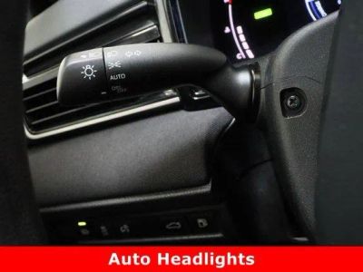 2025 Toyota Camry FWD - Photo 24