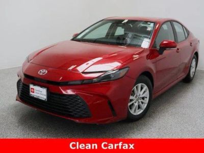 2025 Toyota Camry FWD - Photo 2