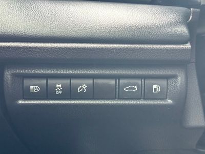 2025 Toyota Camry XSE - Photo 29