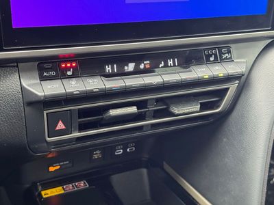 2025 Toyota Camry XSE - Photo 35
