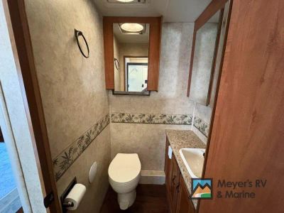 2009 Jayco Greyhawk - Photo 36