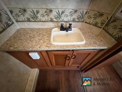 2009 Jayco Greyhawk - Photo 39