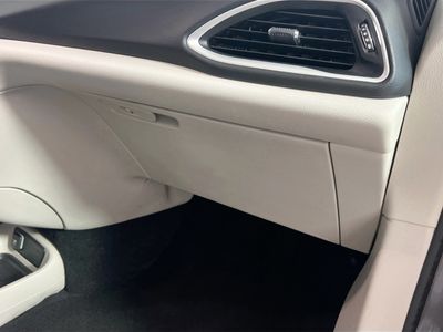 2023 Chrysler Pacifica - Photo 31