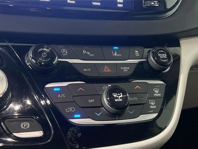 2023 Chrysler Pacifica - Photo 23