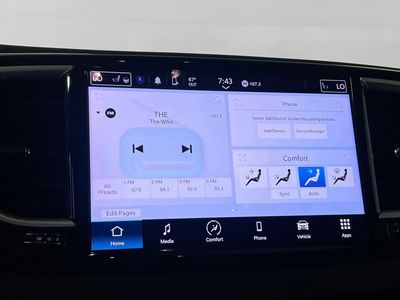 2023 Chrysler Pacifica - Photo 24