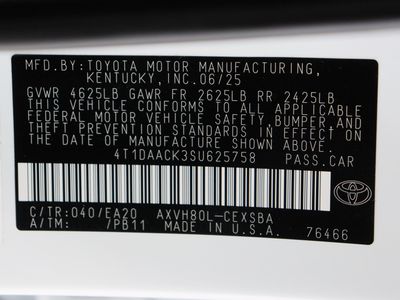 2025 Toyota Camry FWD - Photo 42